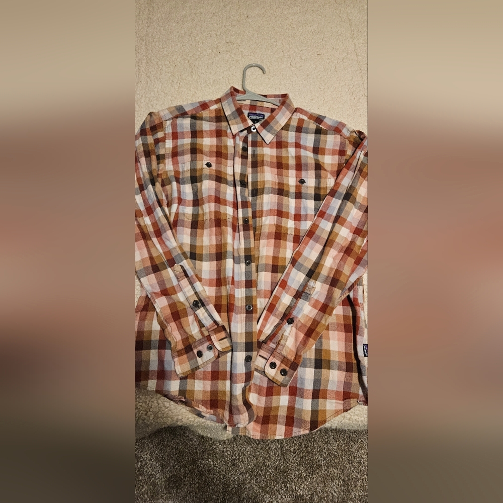 Patagonia Men's Size M Cotton long sleeve shirt